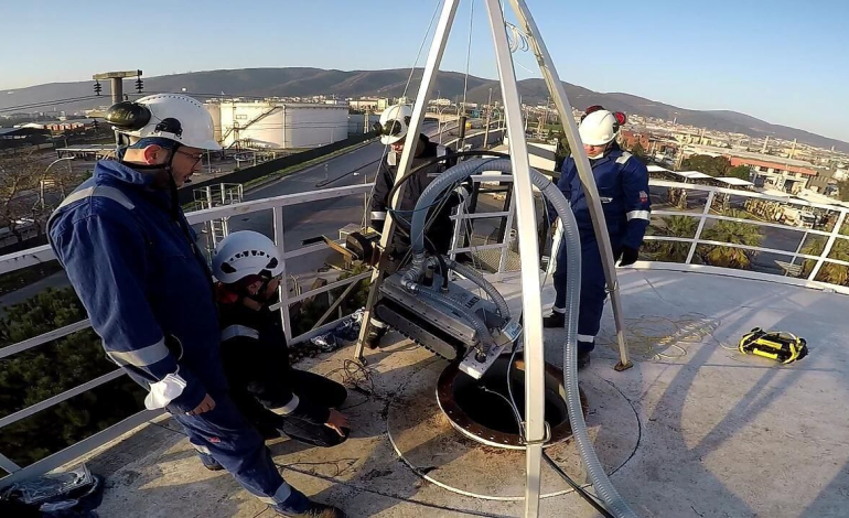 Water Storage Tank Cleaning With Underwater in Service System